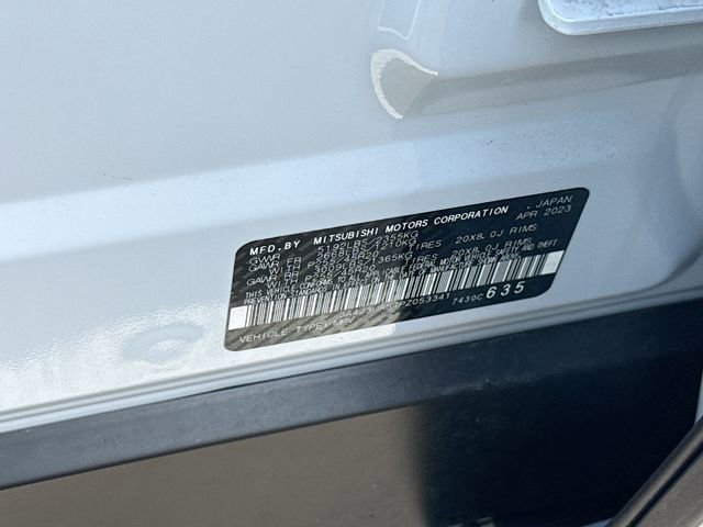 Used 2023 Mitsubishi Outlander SE Black Edition image 32