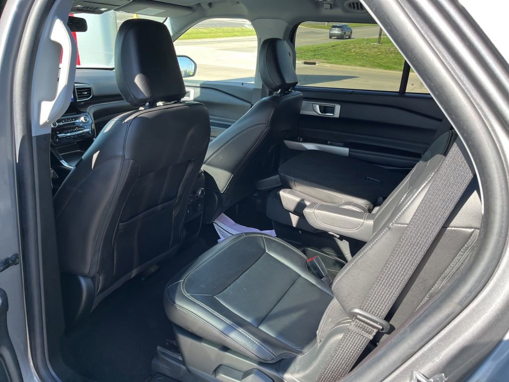 Used 2021 Ford Explorer Limited w/ Equipment Group 301A RWD image 24