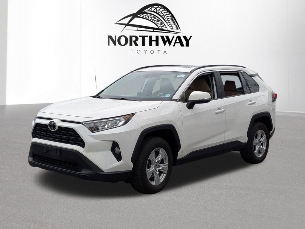 Used 2019 Toyota RAV4 XLE w/ Convenience Package AWD/4WD image 8