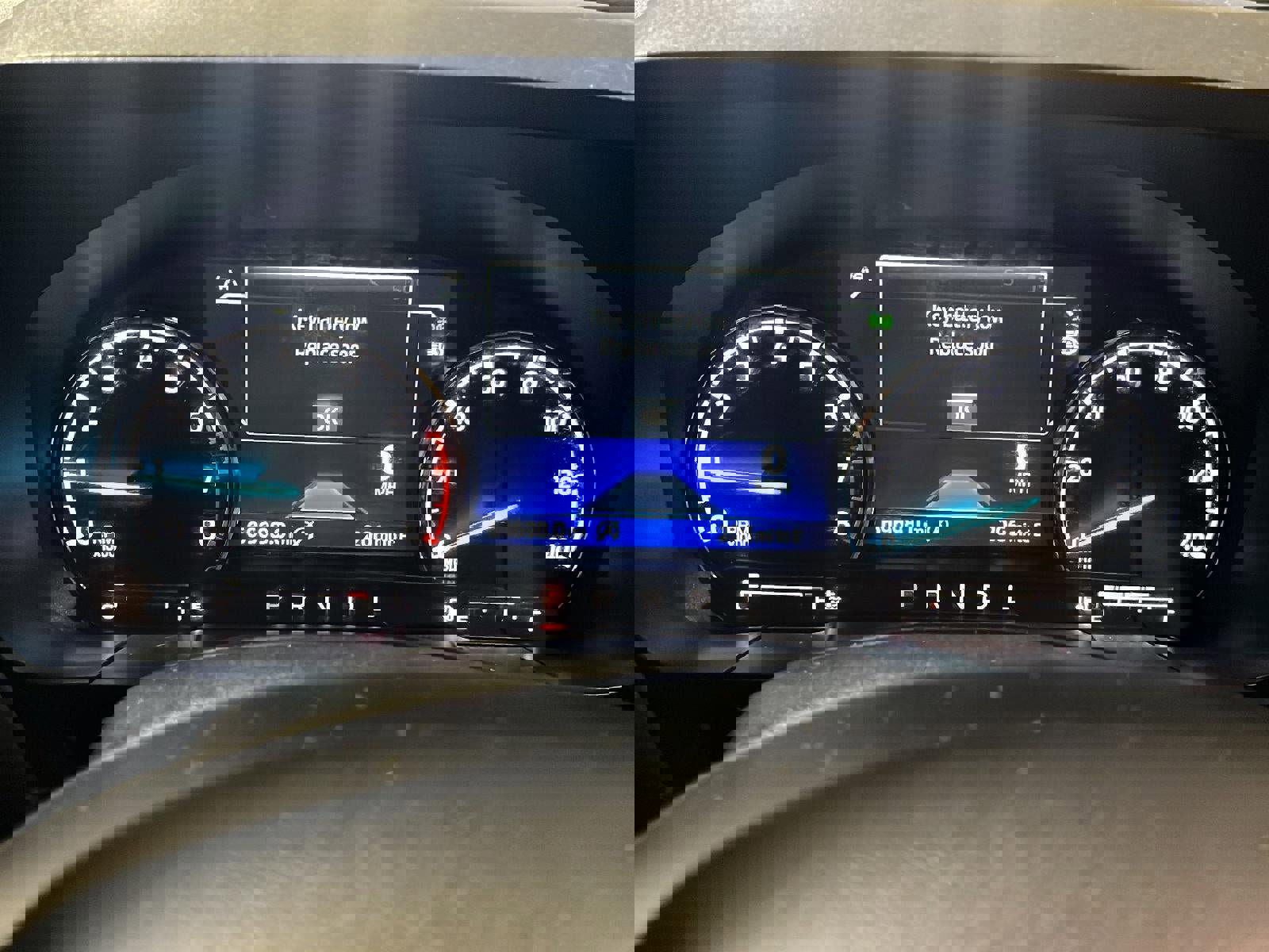 Used 2022 Ford Maverick Lariat w/ Lariat Luxury Package image 18