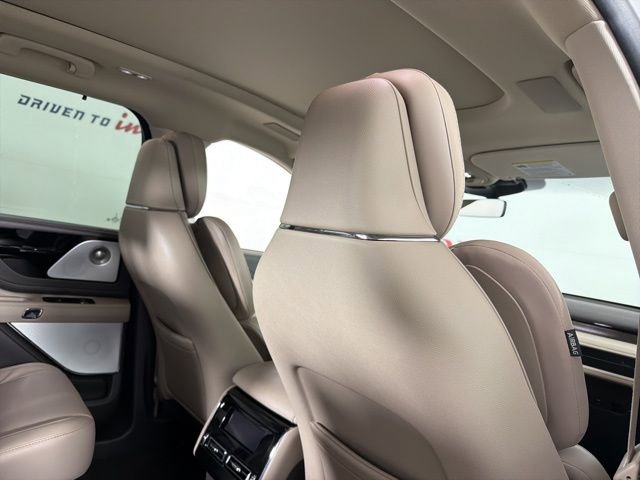 Used 2023 Lincoln Aviator Reserve w/ Equipment Group 201A RWD image 19