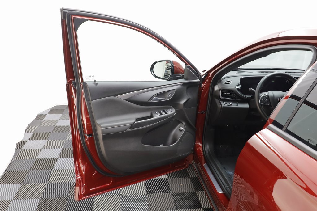 Certified 2025 Buick Envista Avenir image 5
