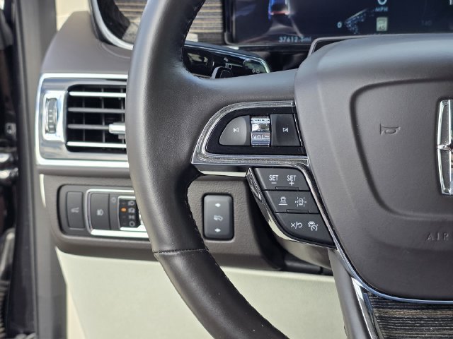 Used 2023 Lincoln Navigator Black Label AWD/4WD image 32