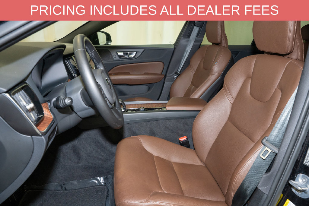 Used 2025 Volvo V60 B5 Cross Country Plus AWD/4WD image 12