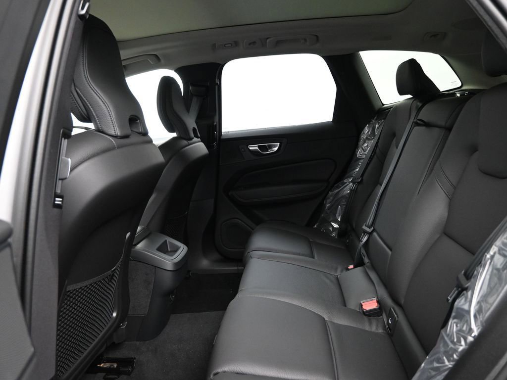 New 2025 Volvo XC60 B5 Plus w/ Protection Package Premier image 26