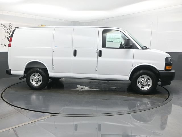 New 2026 Chevrolet Express 2500 w/ Driver Convenience Package RWD image 27