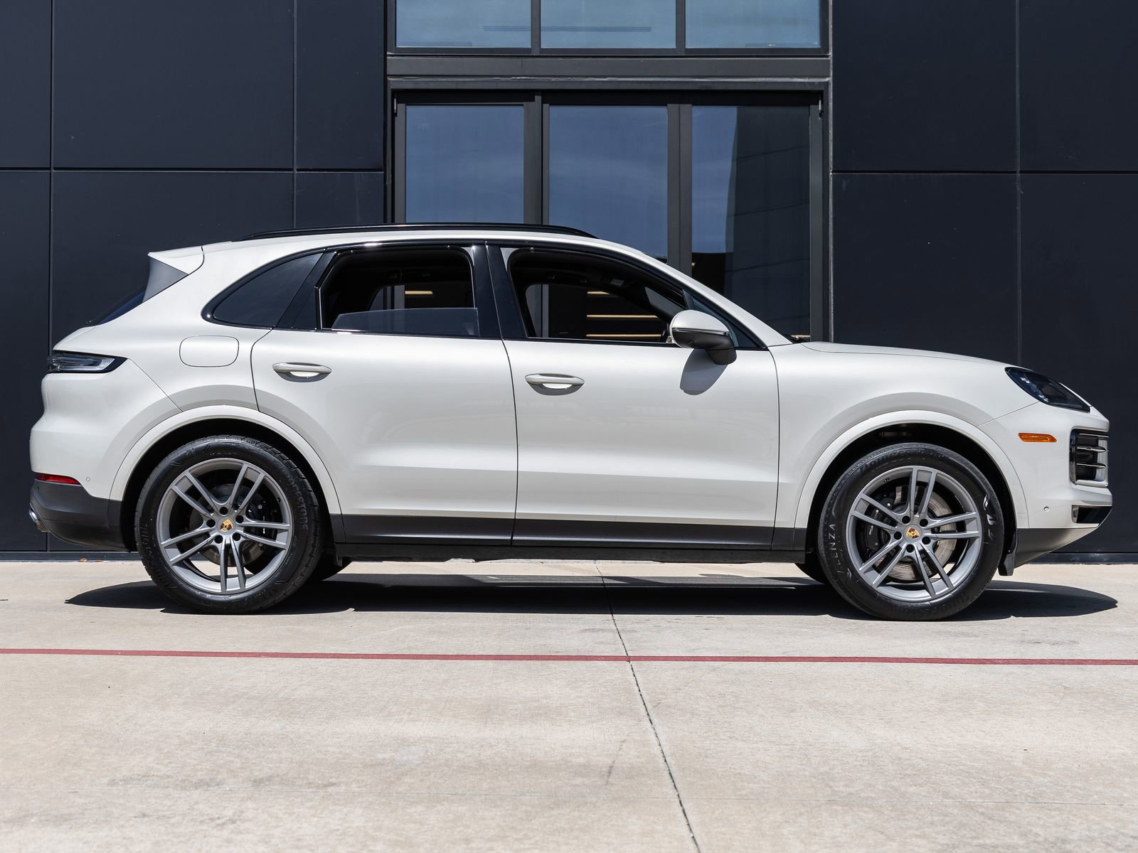 Certified 2024 Porsche Cayenne S image 12