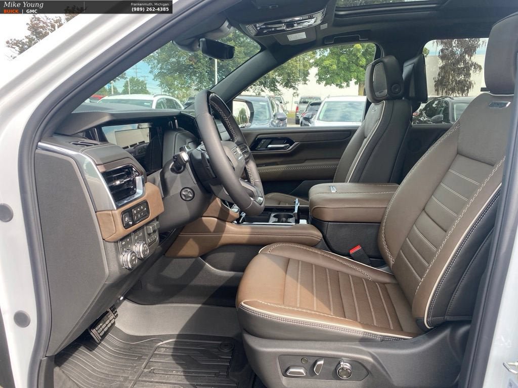 New 2026 GMC Yukon XL Denali Ultimate w/ LPO, Floor Liner Package AWD/4WD image 16