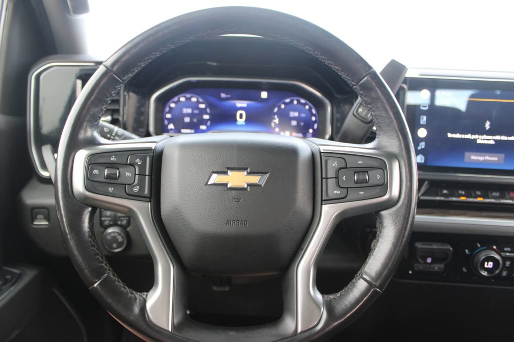 Used 2022 Chevrolet Silverado 1500 LT w/ Safety Package AWD/4WD image 36