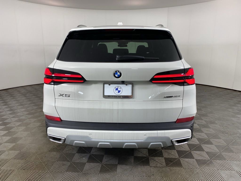 New 2026 BMW X5 xDrive40i image 3