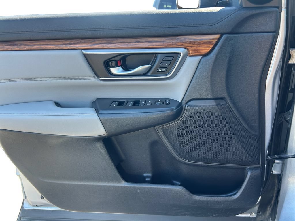 Used 2018 Honda CR-V Touring image 21