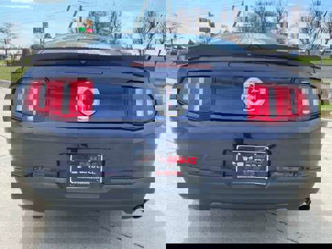 Used 2010 Ford Mustang Coupe image 6