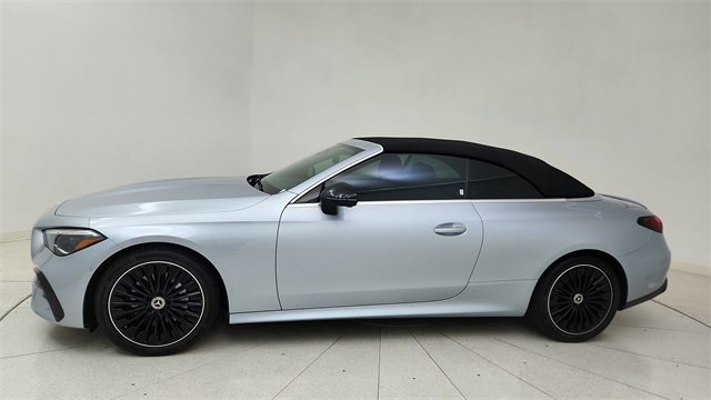 Used 2025 Mercedes-Benz CLE 300 4MATIC Cabriolet image 15