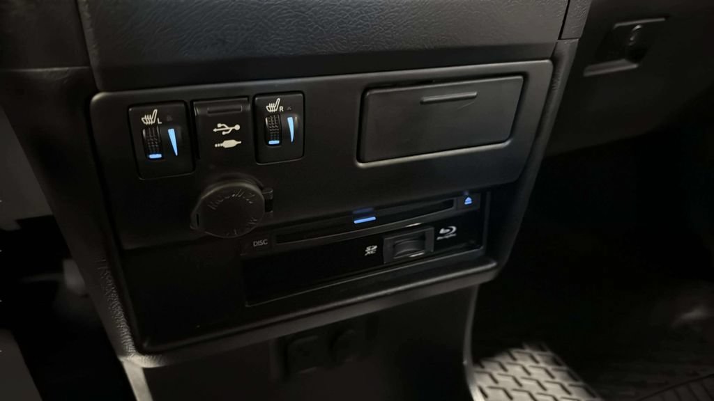 Used 2020 Toyota Sienna Limited Premium AWD/4WD image 36