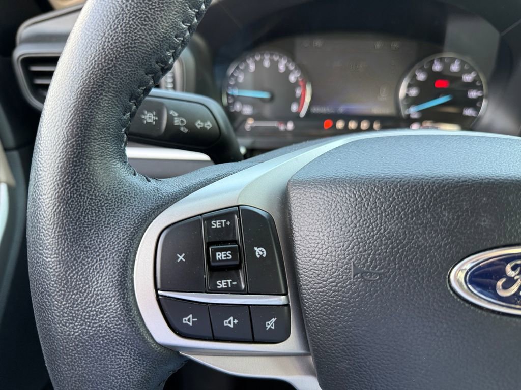 Used 2022 Ford Explorer XLT w/ Class IV Trailer Tow Package image 23