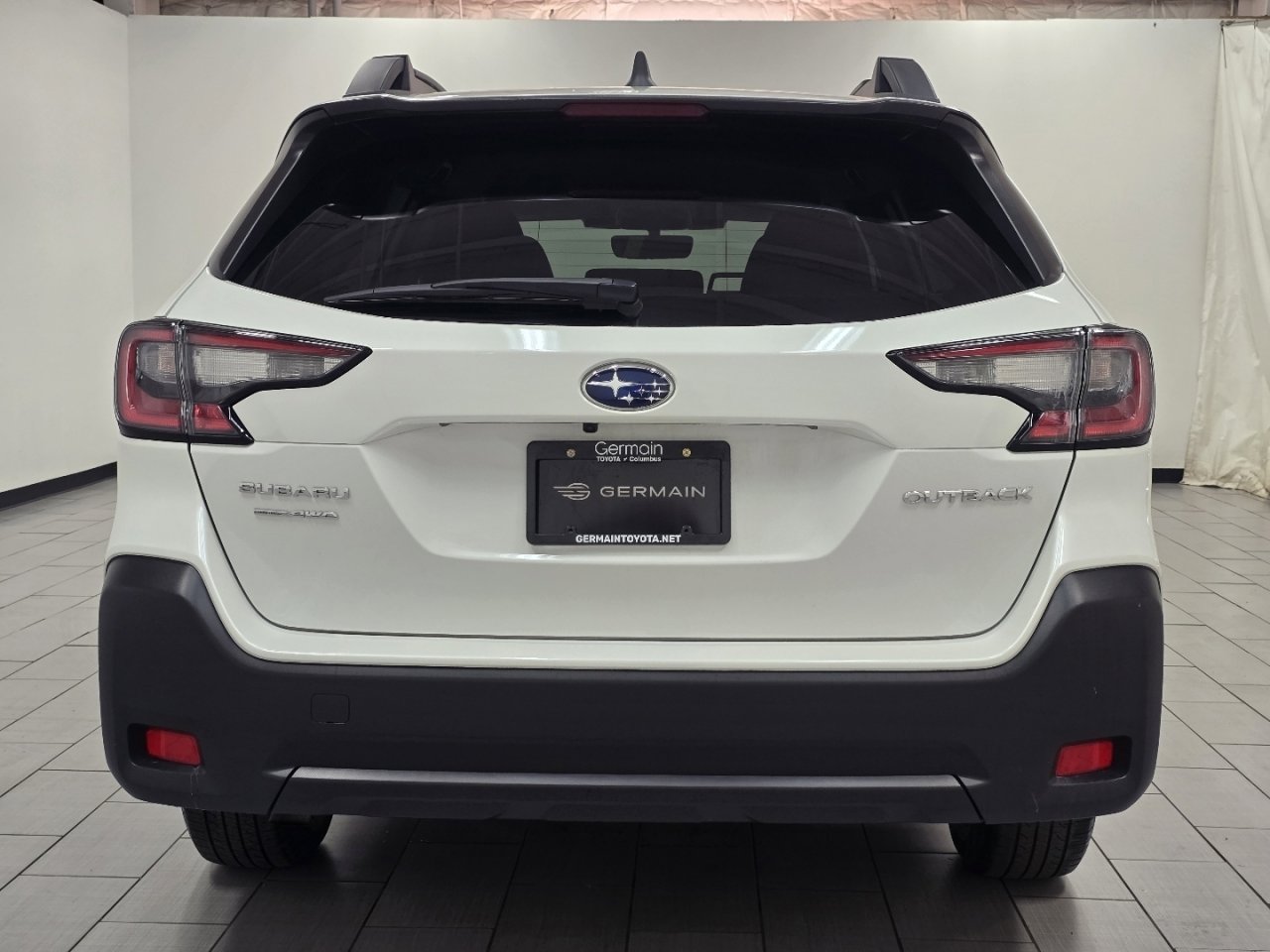 Used 2024 Subaru Outback Premium AWD/4WD image 13