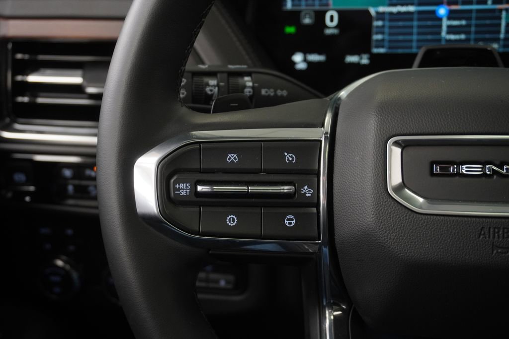 Used 2025 GMC Yukon Denali w/ Denali Reserve Package image 38