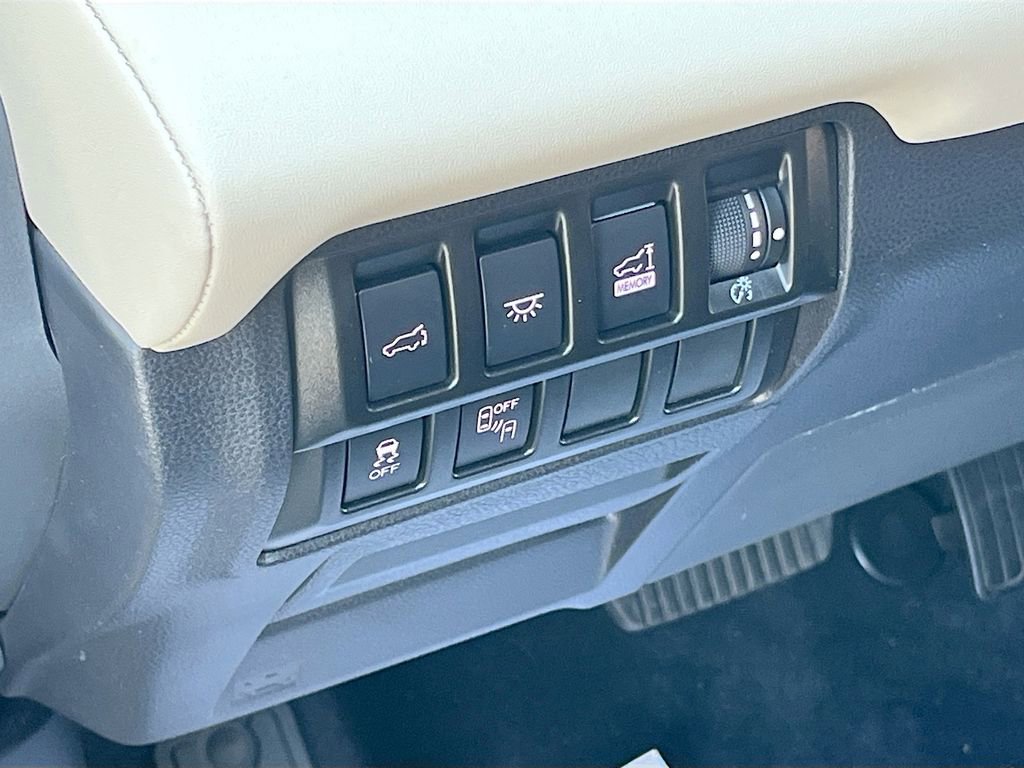 Used 2022 Subaru Ascent Touring image 10