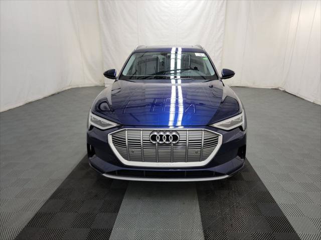 Used 2021 Audi e-tron Premium w/ Towing Package image 7