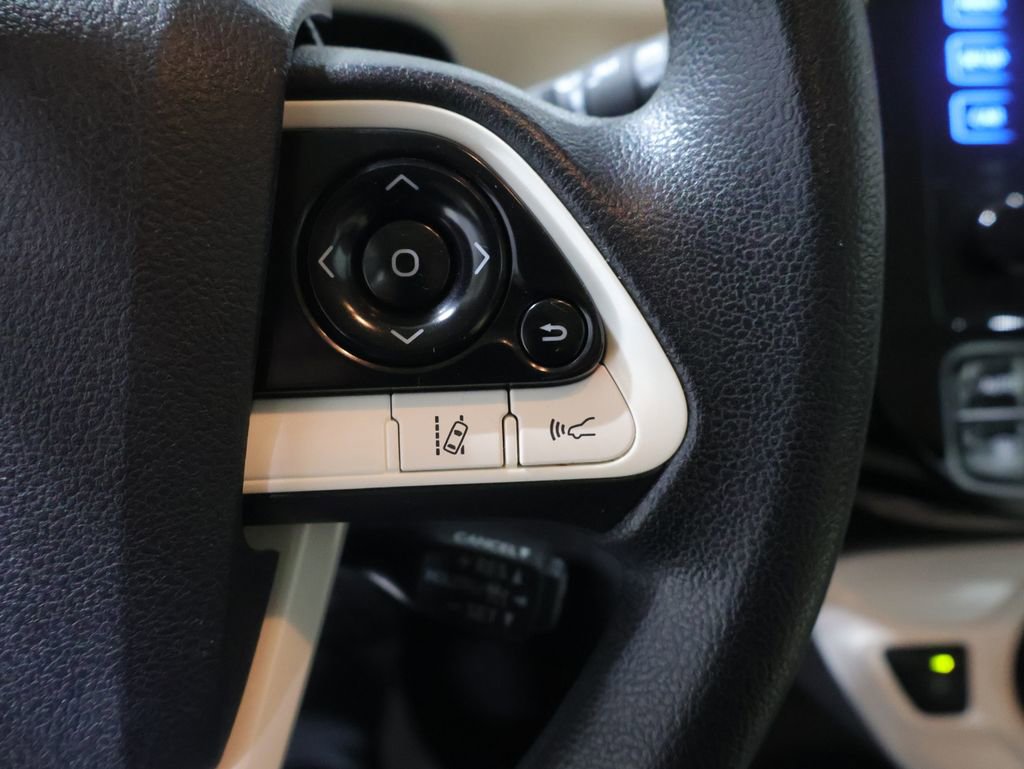 Used 2017 Toyota Prius Two image 33