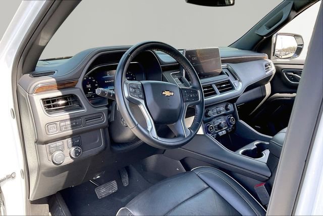 Used 2024 Chevrolet Suburban Premier AWD/4WD image 12