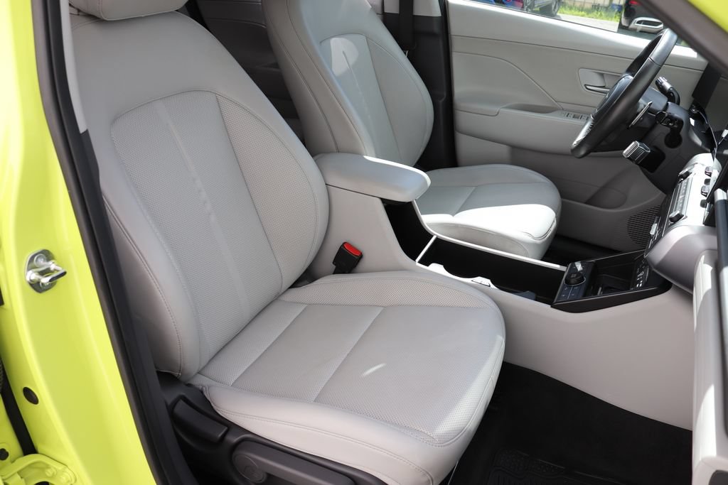 Used 2024 Hyundai Kona Limited FWD image 17