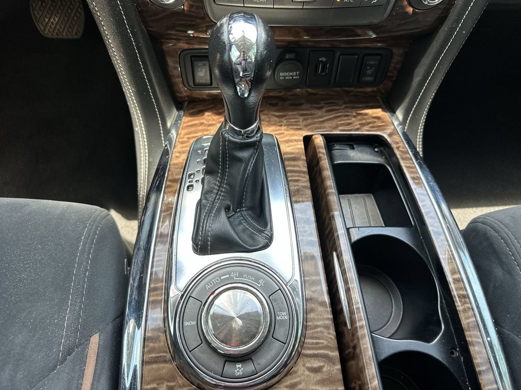 Used 2018 Nissan Armada SV w/ Driver Package AWD/4WD image 16