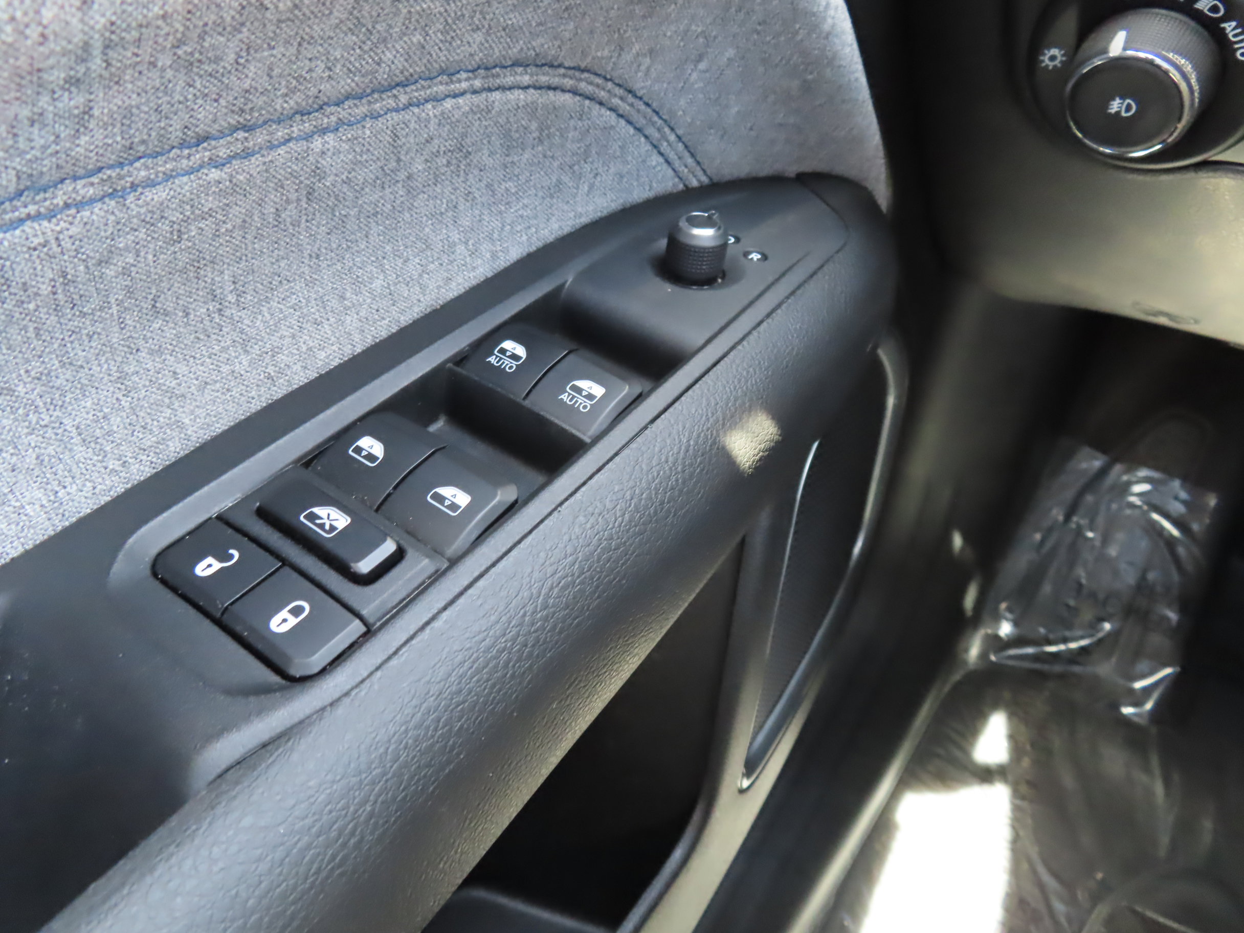 Used 2024 Jeep Compass Latitude AWD/4WD image 19