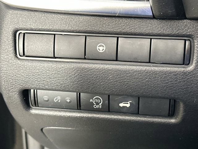 Used 2023 Nissan Rogue SL image 22