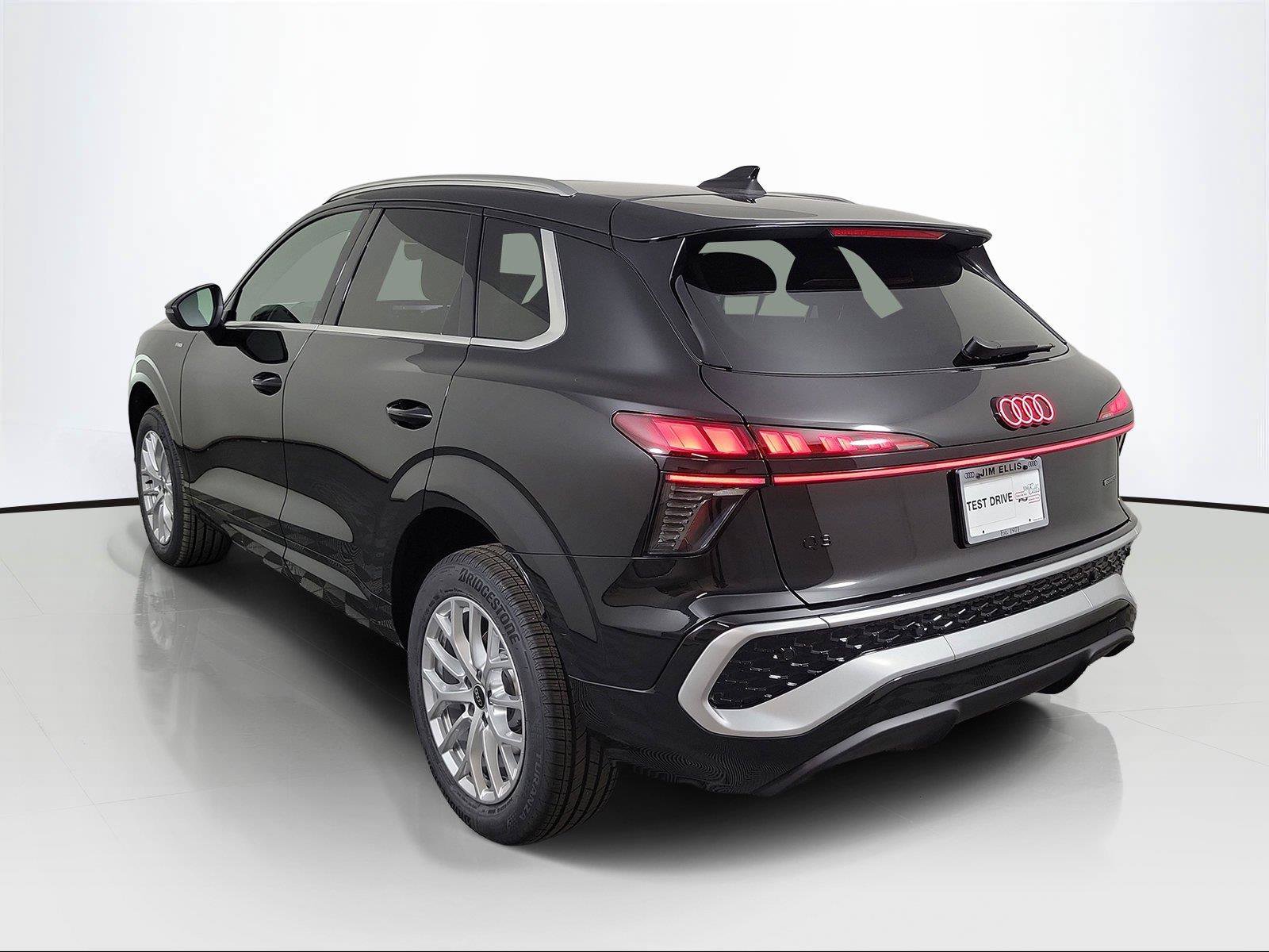 New 2026 Audi Q3 quattro 2.0T AWD/4WD image 4