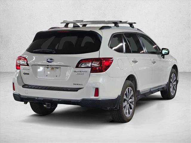Used 2017 Subaru Outback 2.5i Touring w/ Popular Package #5A AWD/4WD image 5