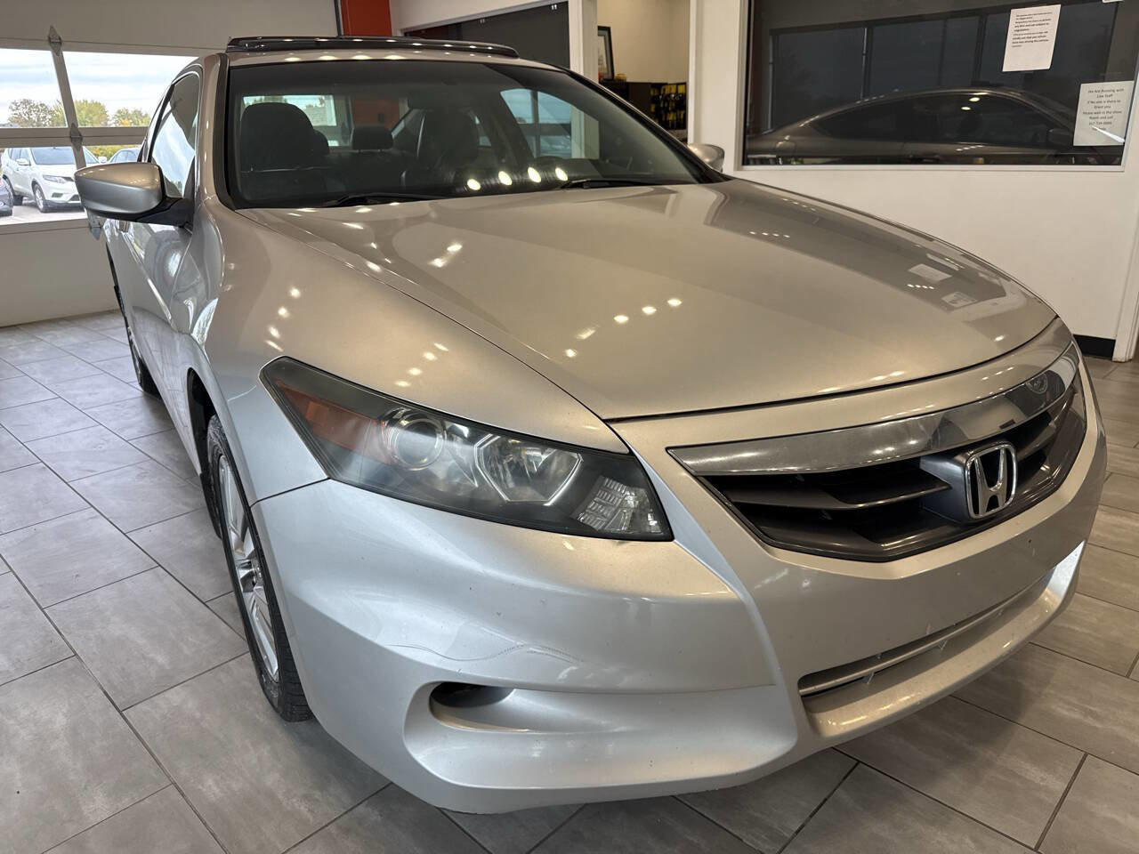 Used 2011 Honda Accord EX-L image 1