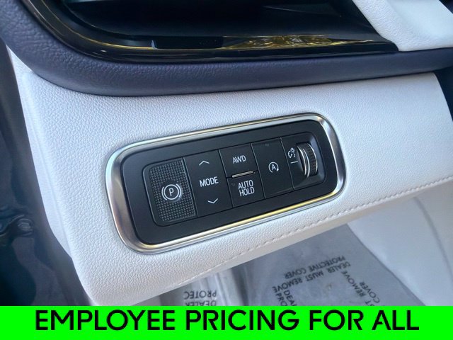 New 2027 Buick Enclave Avenir w/ LPO, Floor Liner Package AWD/4WD image 10