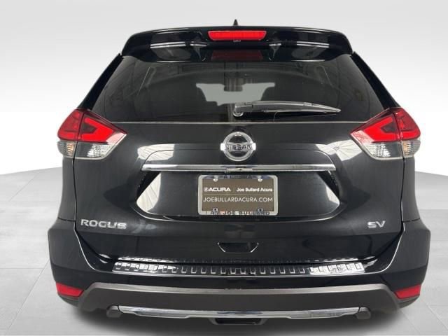 Used 2018 Nissan Rogue SV w/ Premium Package FWD image 6