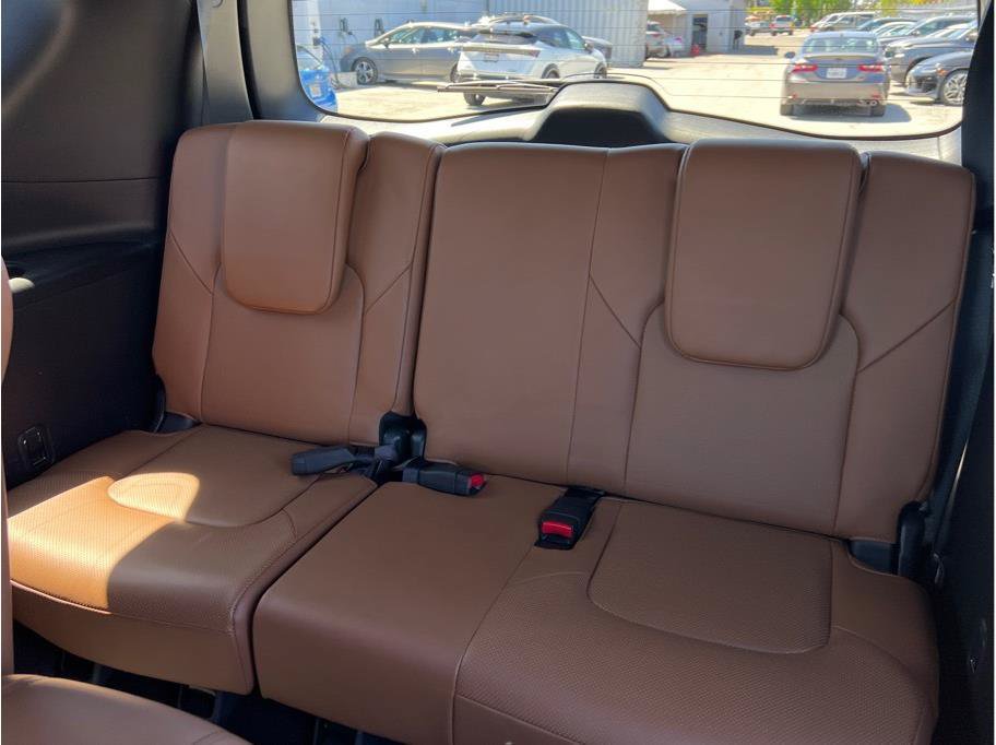 Used 2024 INFINITI QX80 Sensory w/ Cargo Package AWD/4WD image 11