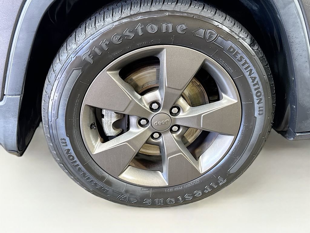 Used 2016 Jeep Cherokee 75th Anniversary image 39