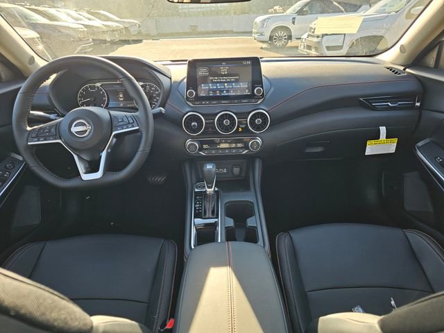 Used 2025 Nissan Sentra SR w/ SR Premium Package image 17