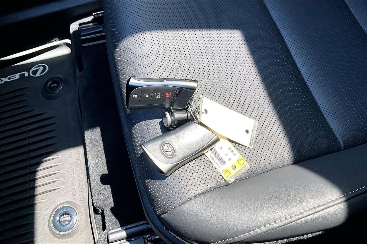 Used 2020 Lexus ES 350 w/ Premium Package image 30