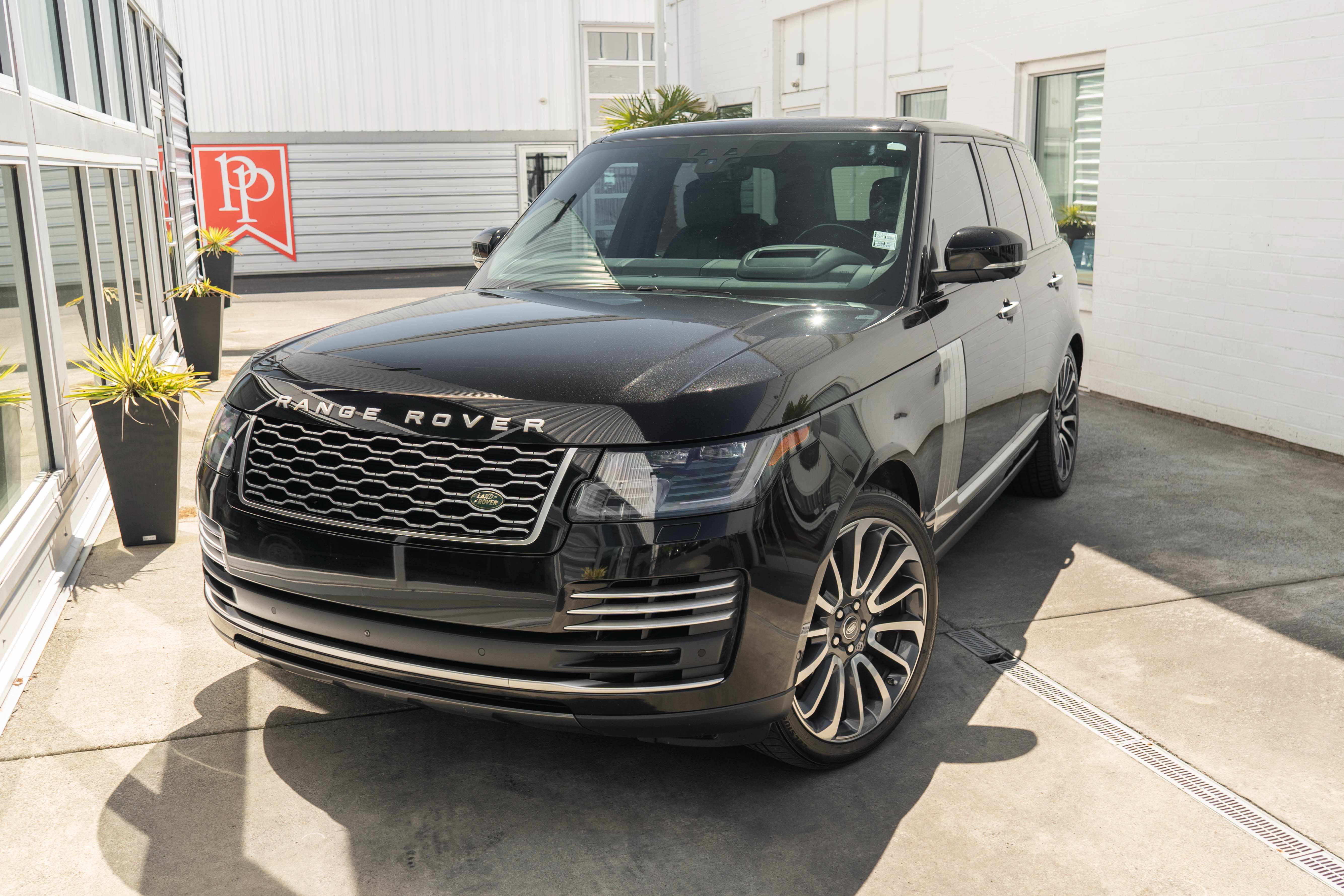 Used 2019 Land Rover Range Rover Autobiography AWD/4WD image 3