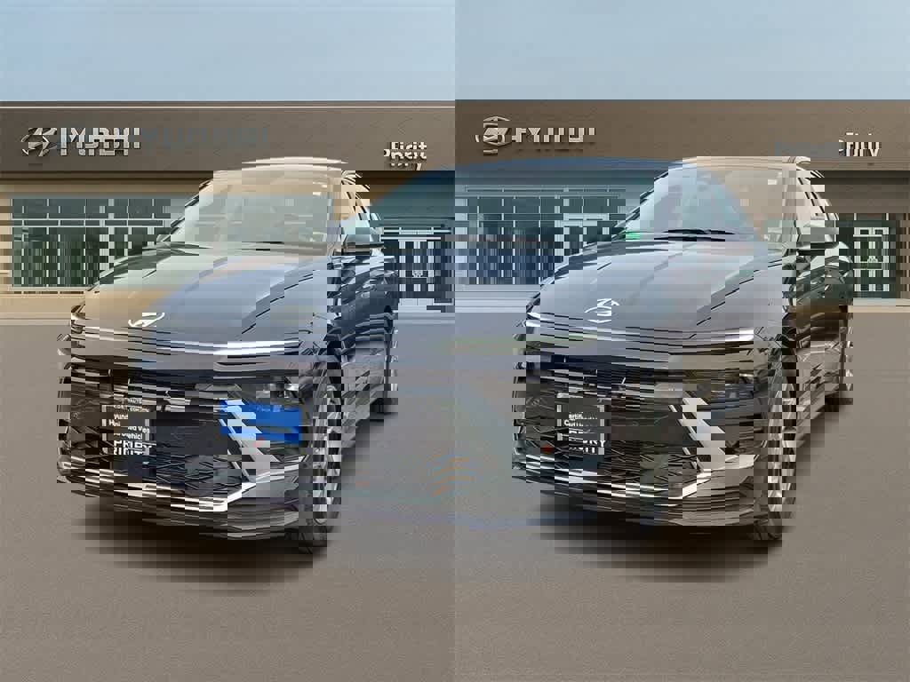 Certified 2025 Hyundai Sonata SE image 1