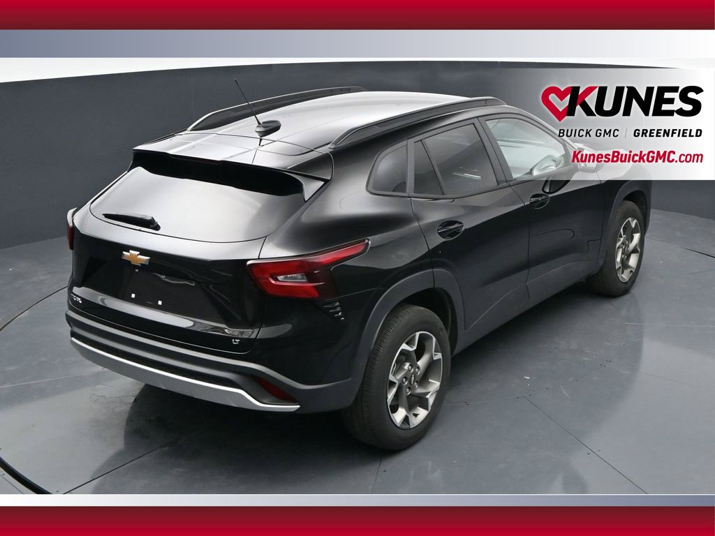 Used 2025 Chevrolet Trax LT w/ LT Convenience Package FWD image 31