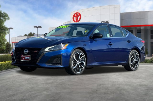 Used 2024 Nissan Altima 2.5 SR FWD image 9