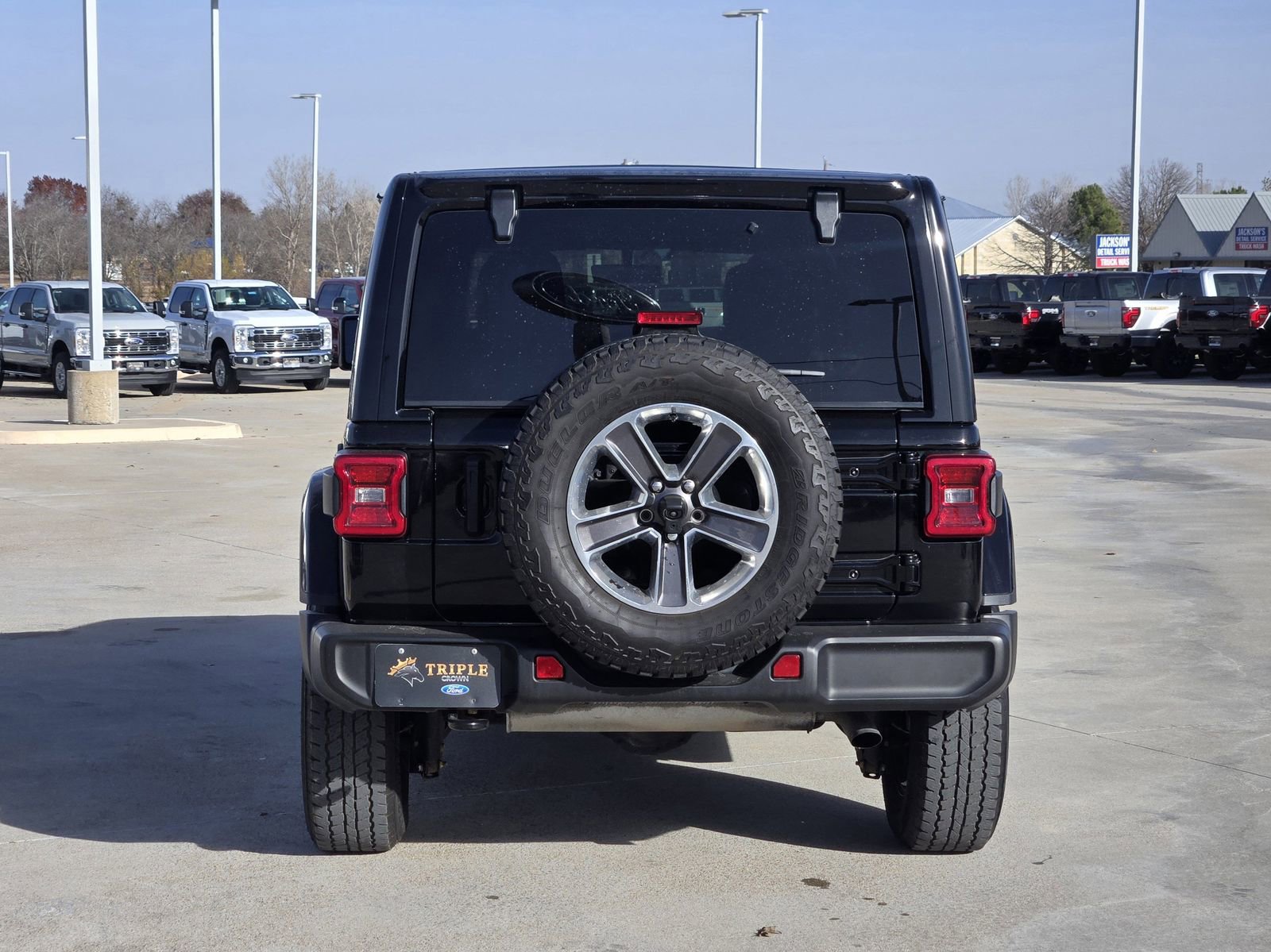 Used 2021 Jeep Wrangler Unlimited Sahara image 3