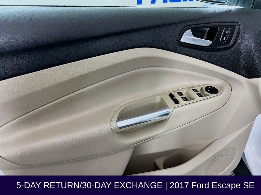 Used 2017 Ford Escape SE image 22
