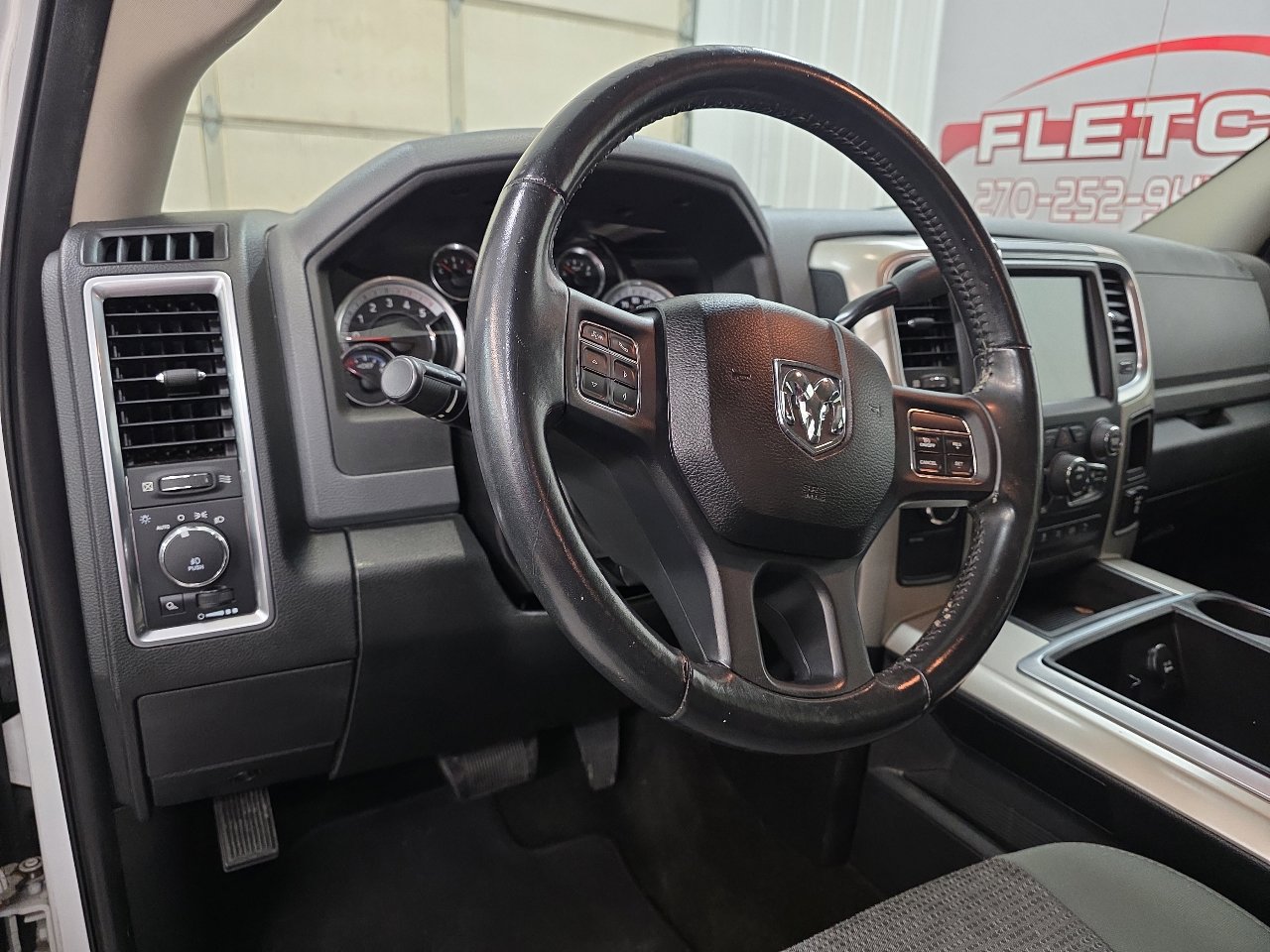 Used 2015 RAM 2500 SLT w/ Luxury Group image 23