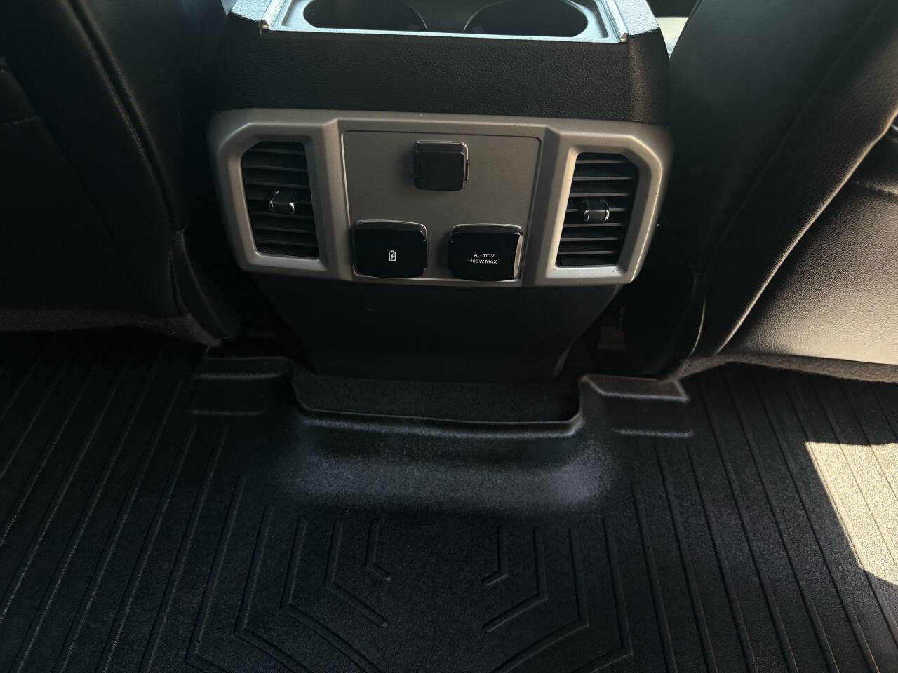 Used 2019 Ford F250 Lariat w/ Lariat Value Package image 23