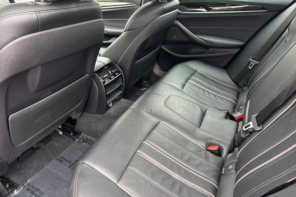Used 2018 BMW 540i image 11