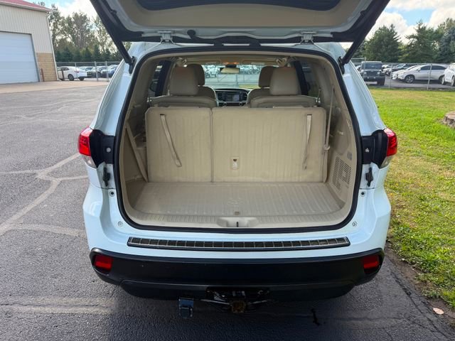 Used 2019 Toyota Highlander XLE image 3