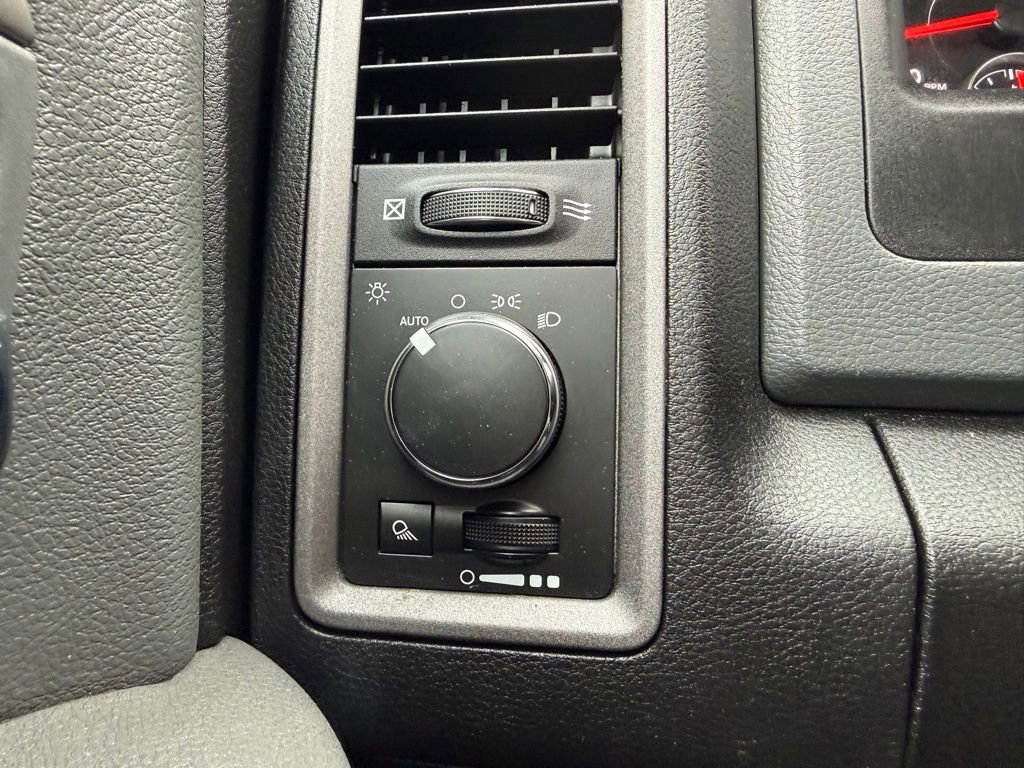 Used 2018 RAM 2500 Tradesman w/ Snow Chief Group image 18