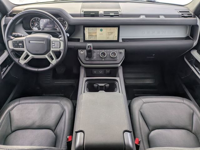 Used 2023 Land Rover Defender 110 SE image 14